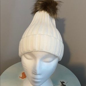 Winter Women’s Knot Bobbie Hat